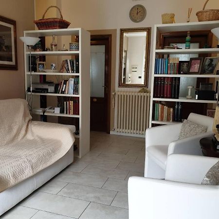 Dueterre Room & Host Fornole Exteriör bild