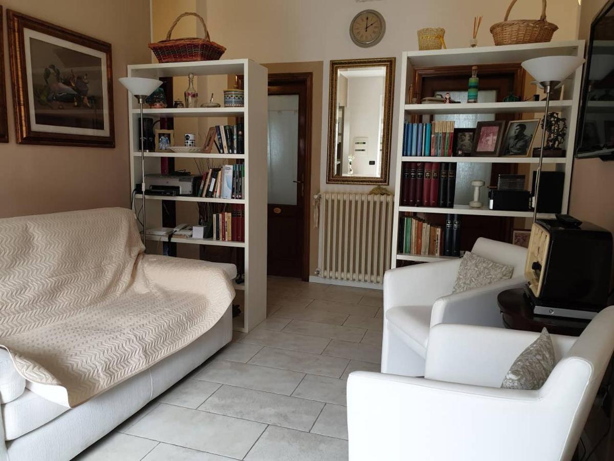 Dueterre Room & Host Fornole Exteriör bild