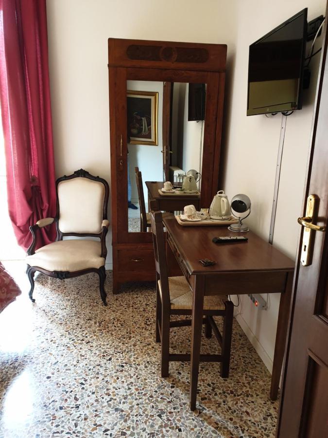 Dueterre Room & Host Fornole Exteriör bild